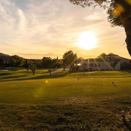 Magnifique Vue Lac Au Golf De Pont-Royal مالمور المظهر الخارجي الصورة